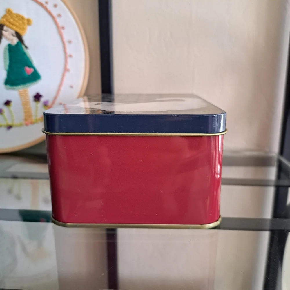 Vintage 80s Hallmark Springbok Cosmopolitan Cat Tin Metal Storage Box with Lid